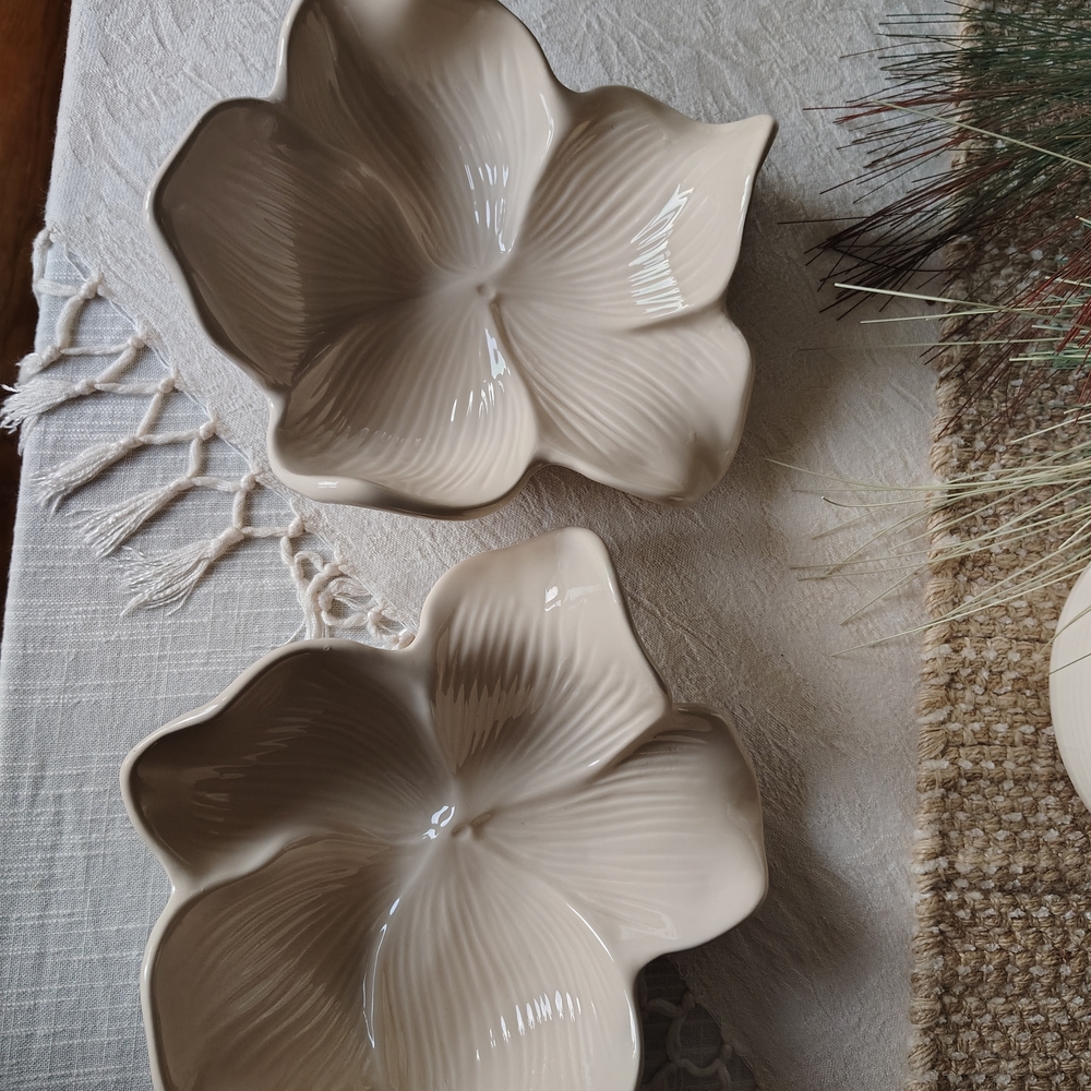 ARHAUS Cream Floral Shaped Bowls